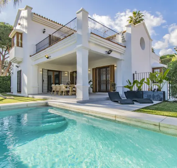 Detached villa R5001352