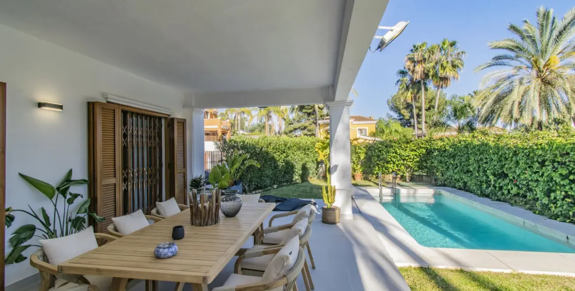 Sale of detached villa in Marbella (district Nagüeles) 2