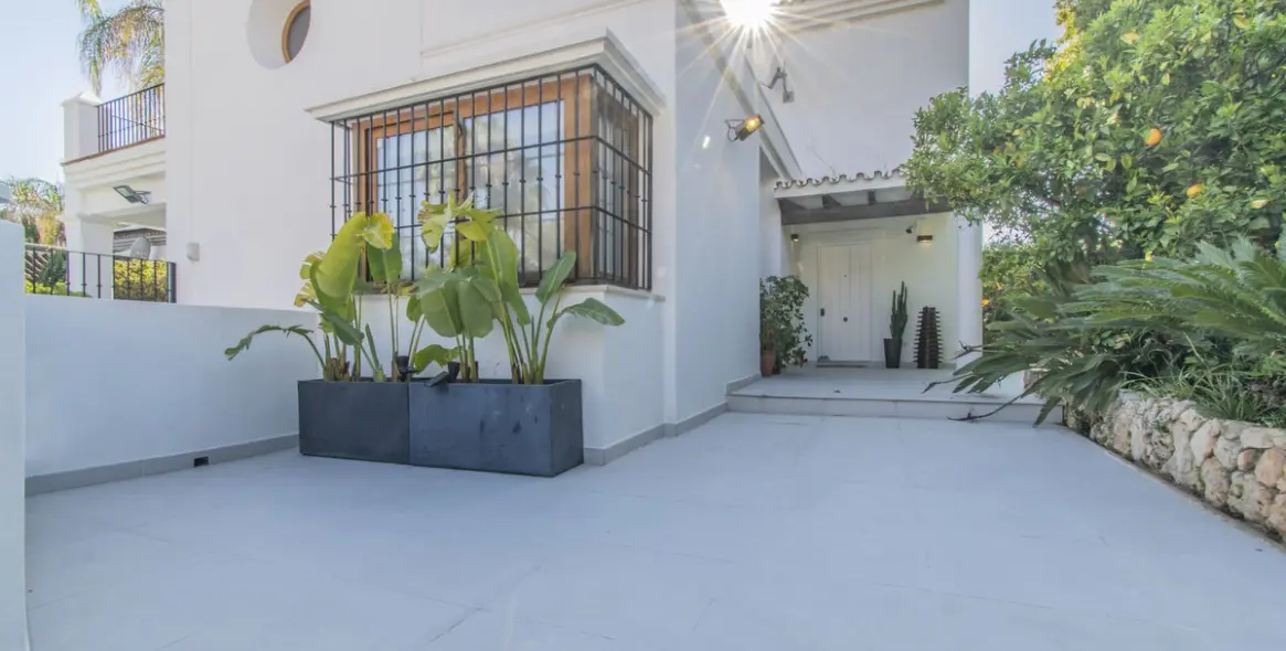 Sale of detached villa in Marbella (district Nagüeles) 9