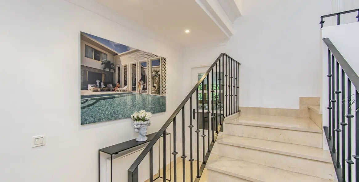 Продажа  отдельно стоящей виллы в Nagüeles 24