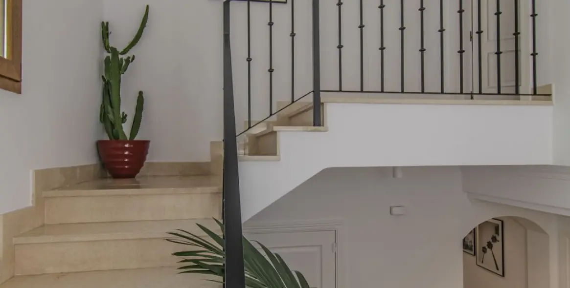 Продажа  отдельно стоящей виллы в Nagüeles 26