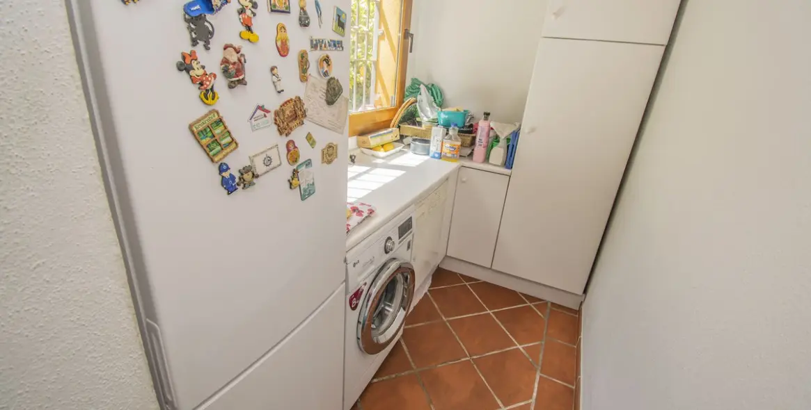 Продажа  отдельно стоящей виллы в Nagüeles 28