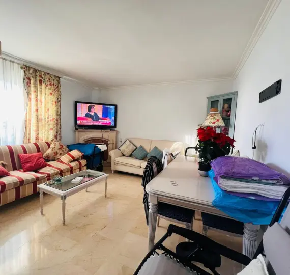 Продажа апартаментов на среднем этаже в Marbella