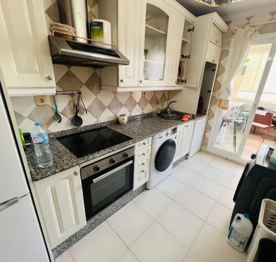 Продажа апартаментов на среднем этаже в Marbella