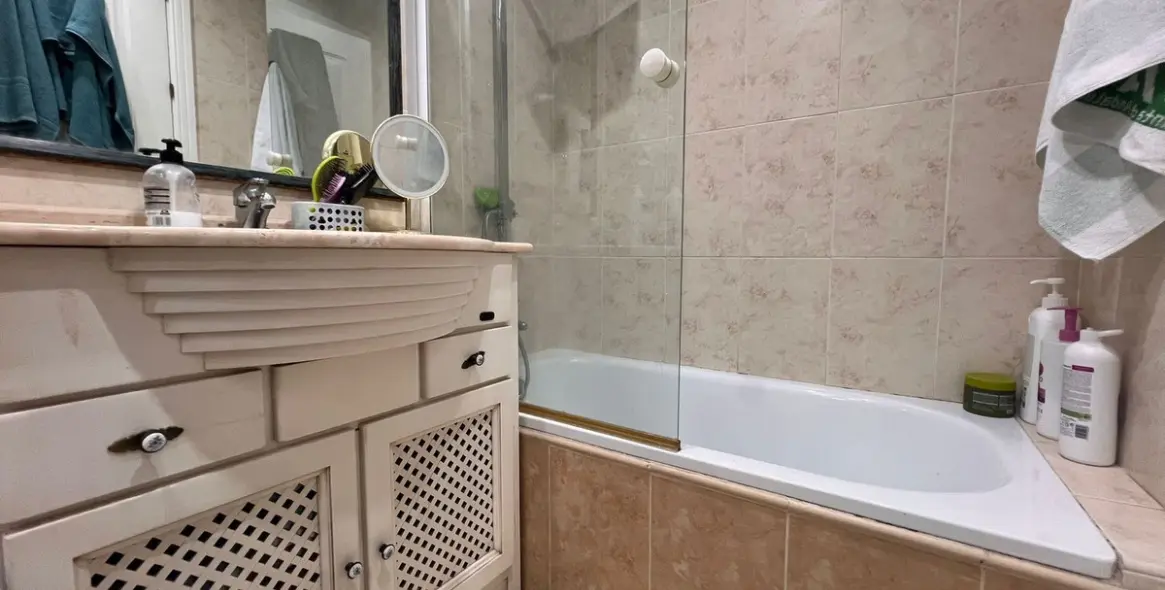 Продажа апартаментов на среднем этаже в Marbella 12