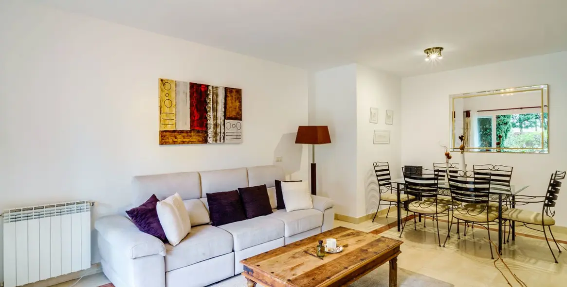 Sale of ground floor apartment in Marbella 1