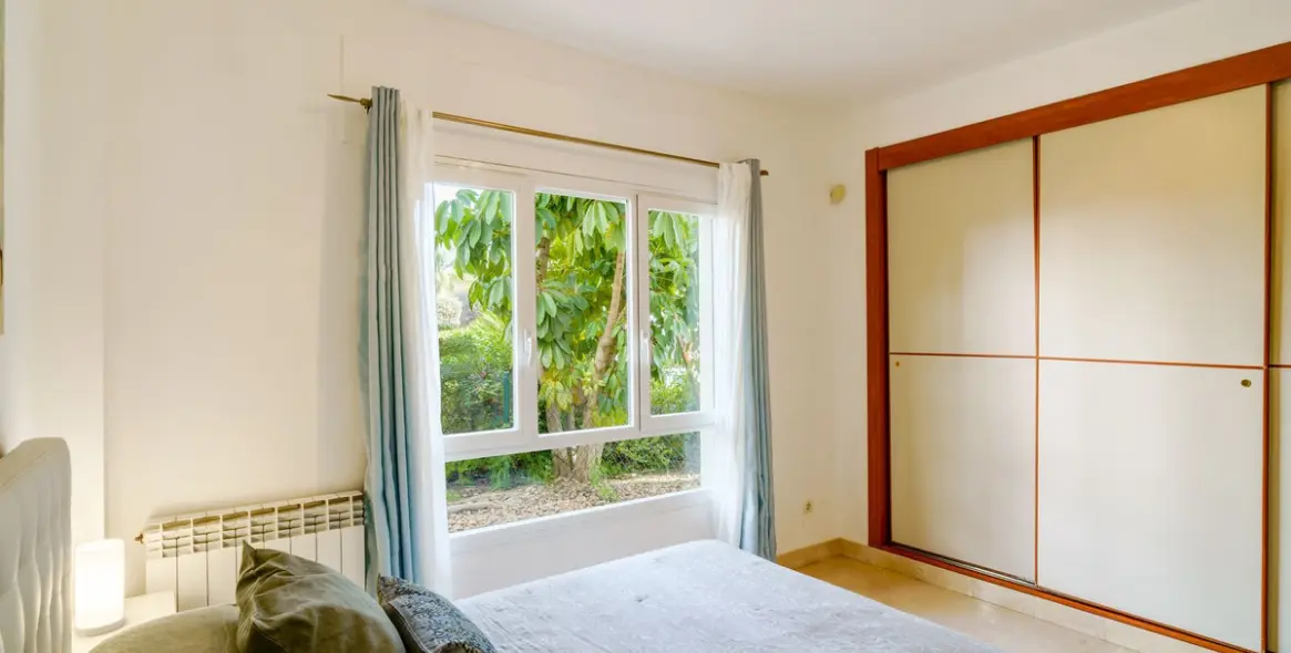 Sale of ground floor apartment in Marbella 8