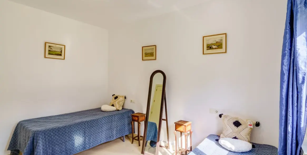 Sale of ground floor apartment in Marbella 10