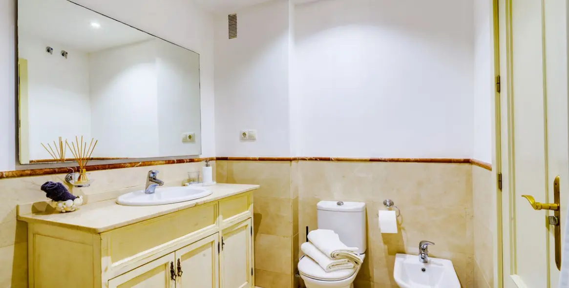 Sale of ground floor apartment in Marbella 17