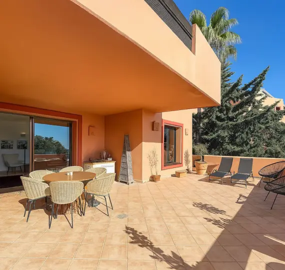 Продажа апартаментов на среднем этаже в La Mairena