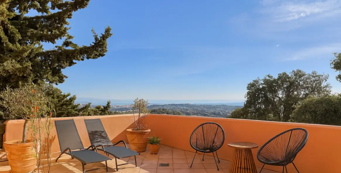 Продажа апартаментов на среднем этаже в La Mairena 8