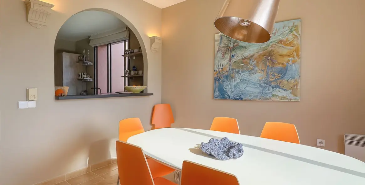 Продажа апартаментов на среднем этаже в La Mairena 14