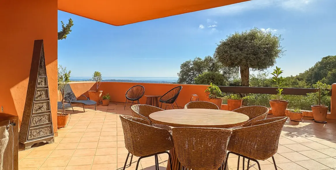 Продажа апартаментов на среднем этаже в La Mairena 1