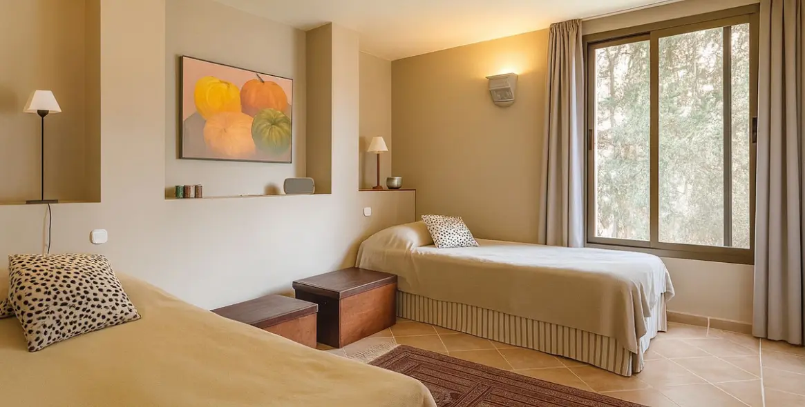 Sale of middle floor apartment in La Mairena 22