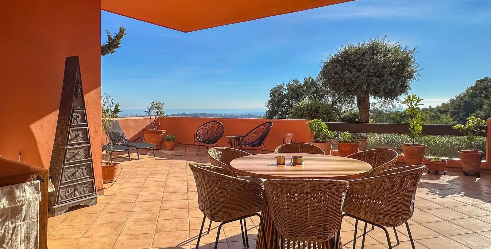 Venta de apartamento en planta media en La Mairena 1