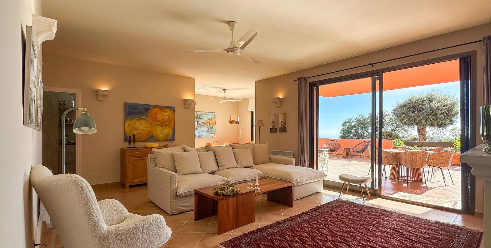 Venta de apartamento en planta media en La Mairena 5