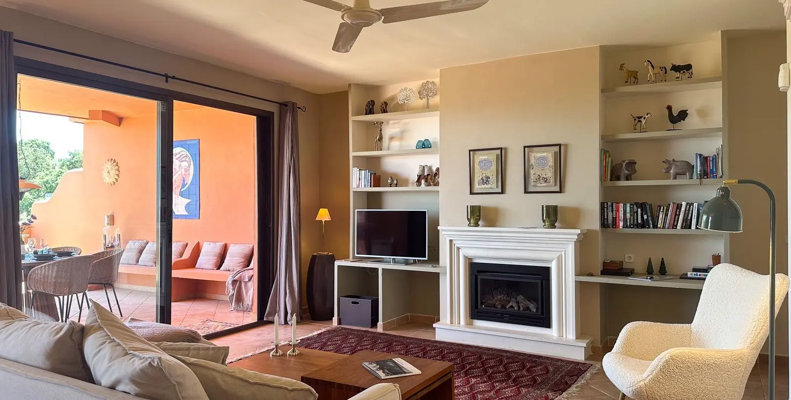 Venta de apartamento en planta media en La Mairena 6