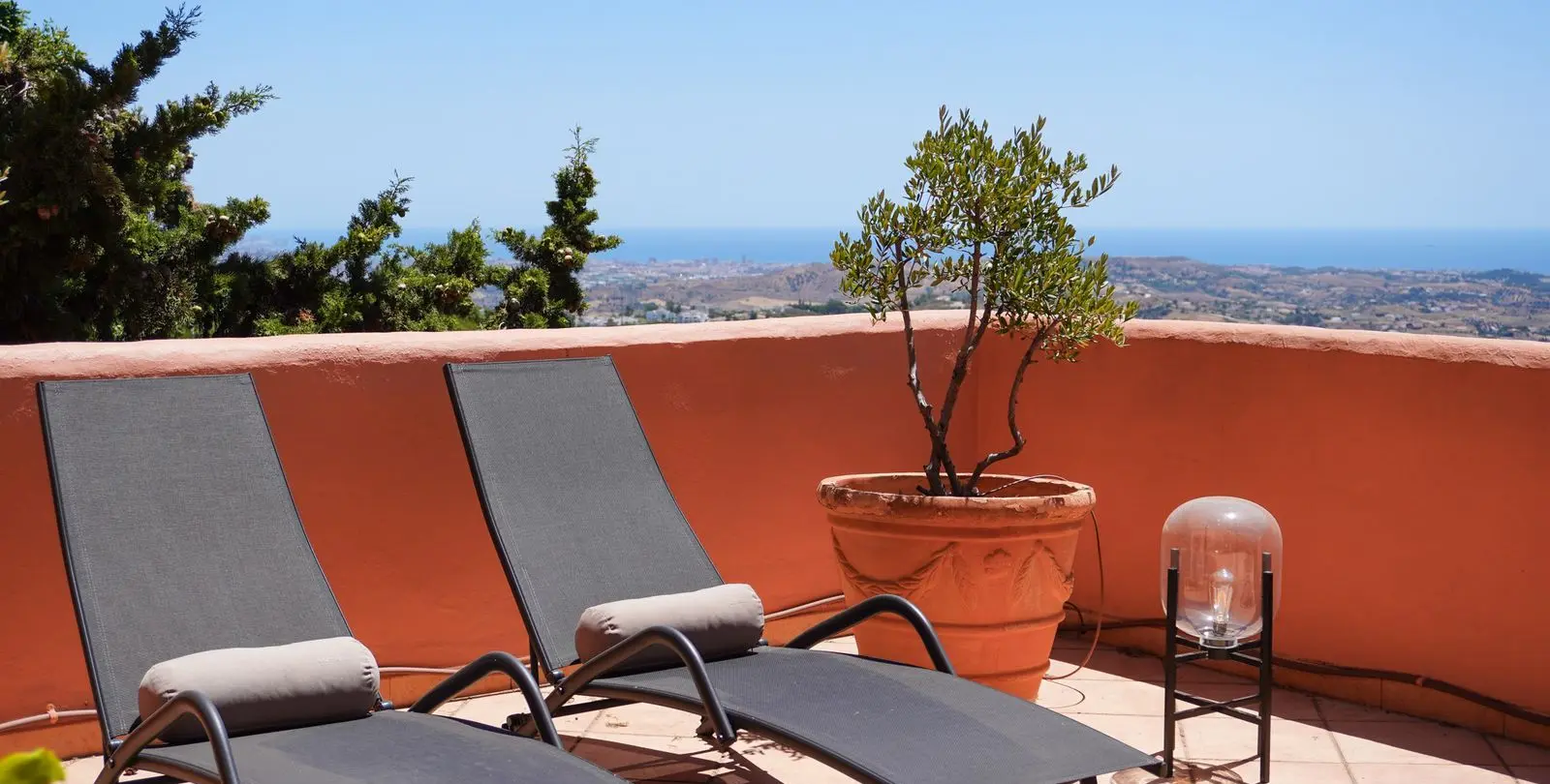 Venta de apartamento en planta media en La Mairena 10