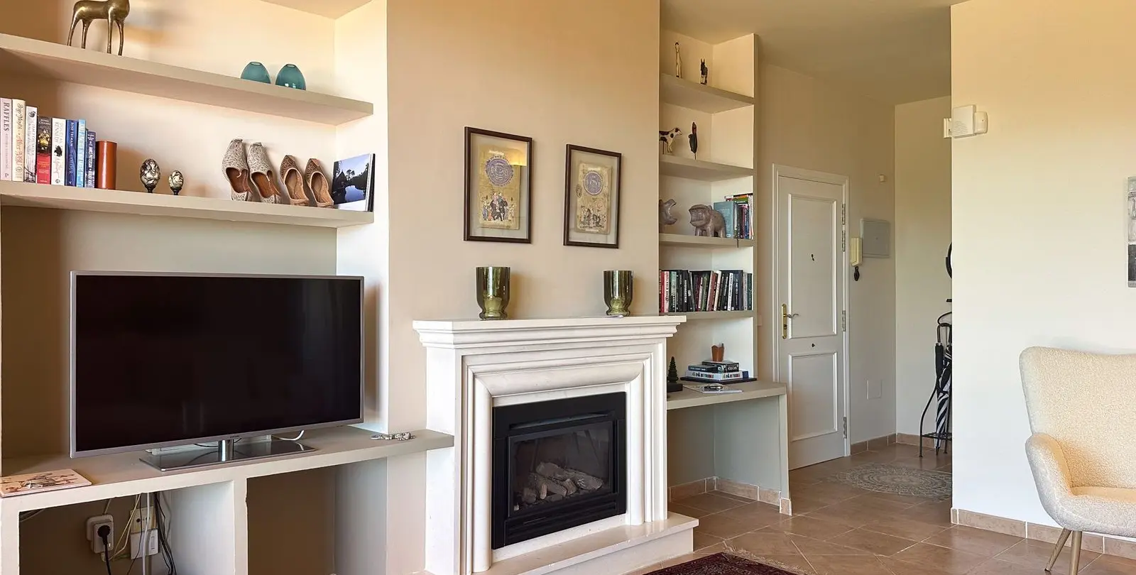Venta de apartamento en planta media en La Mairena 13