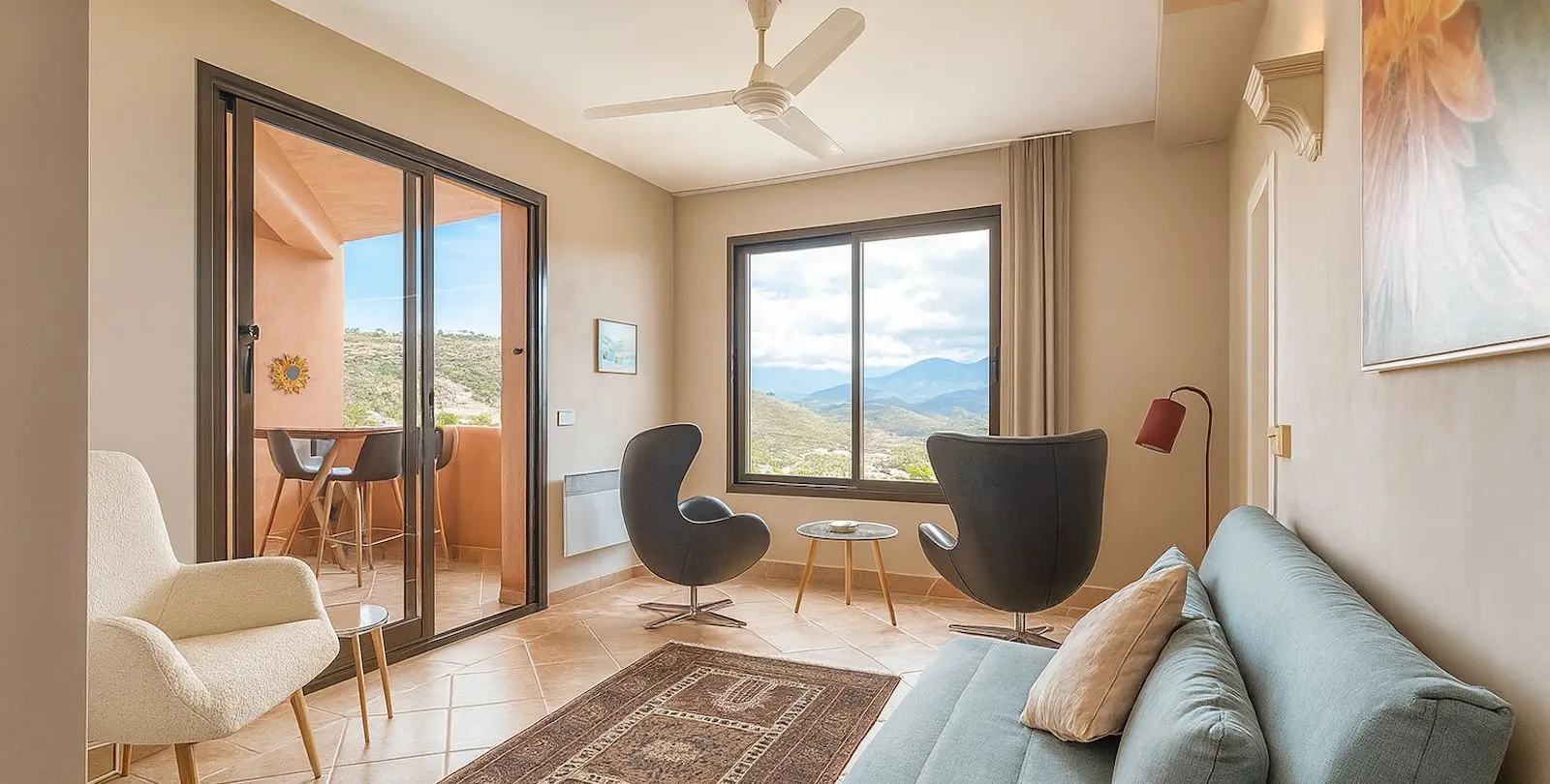 Venta de apartamento en planta media en La Mairena 25