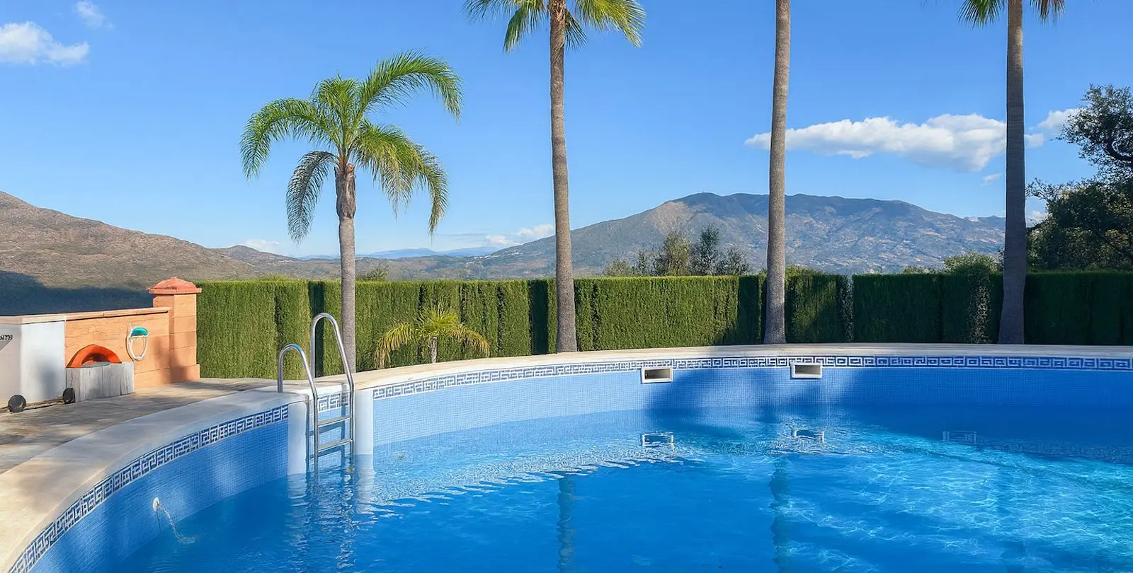 Venta de apartamento en planta media en La Mairena 34