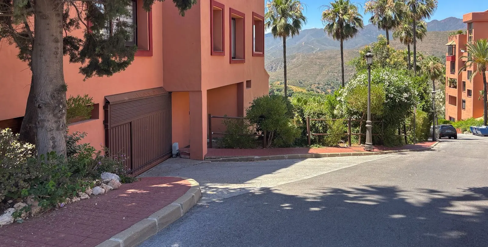 Venta de apartamento en planta media en La Mairena 39