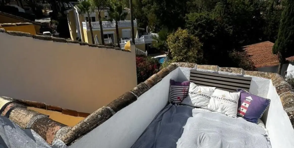 Продажа таунхауса в Calahonda 14