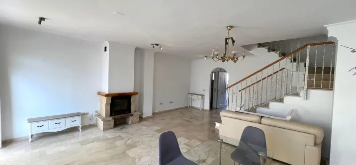 Продажа таунхауса в Estepona 1