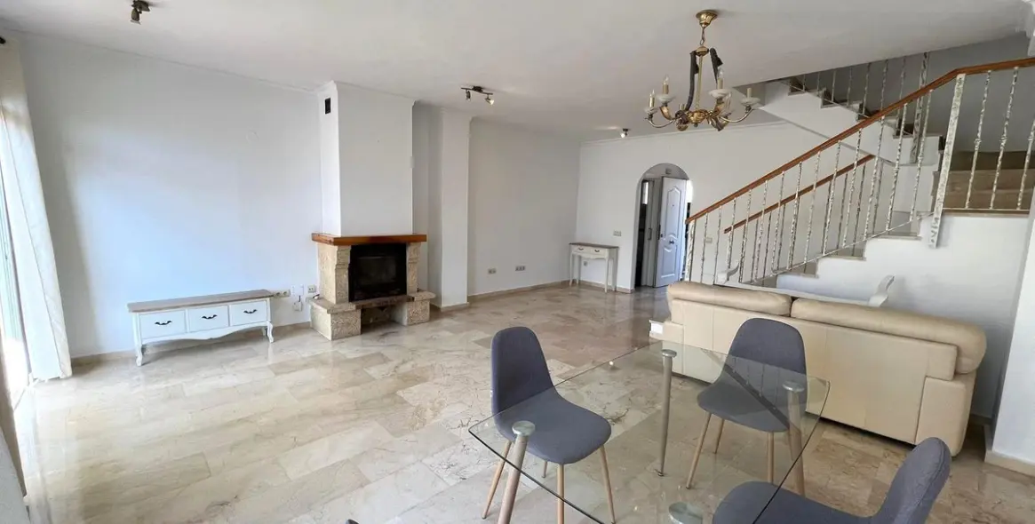 Продажа таунхауса в Estepona 3