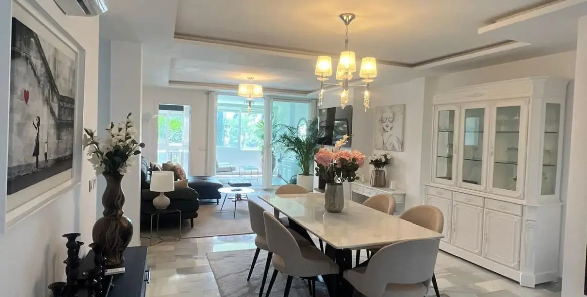 Sale of middle floor apartment in Nueva Andalucía 3