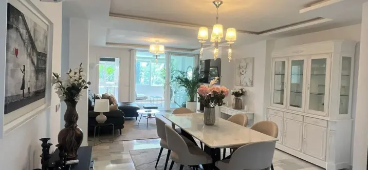 Sale of middle floor apartment in Nueva Andalucía 2