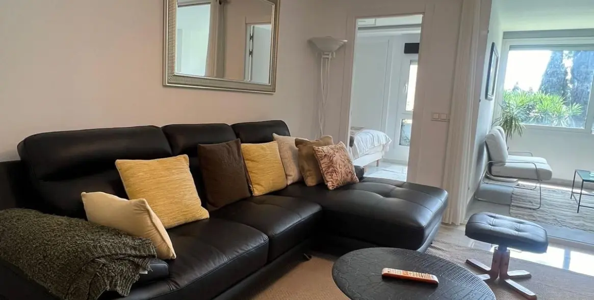 Sale of middle floor apartment in Nueva Andalucía 4