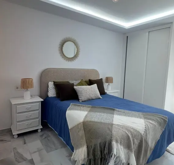 Sale of middle floor apartment in Nueva Andalucía