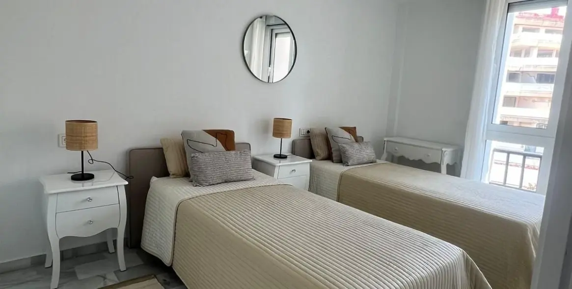 Sale of middle floor apartment in Nueva Andalucía 7