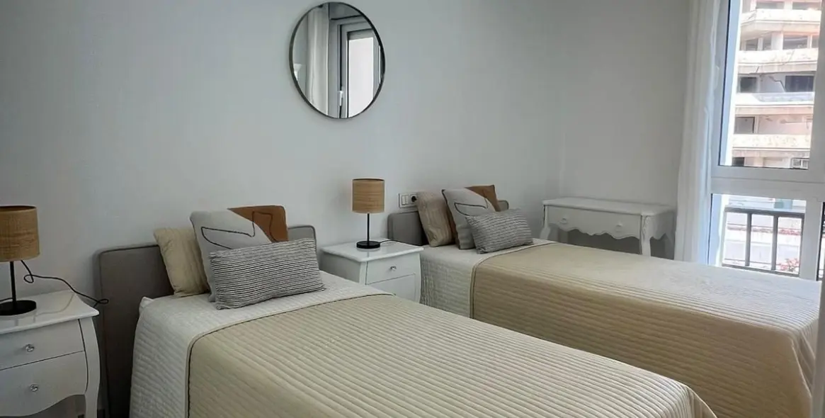 Sale of middle floor apartment in Nueva Andalucía 13
