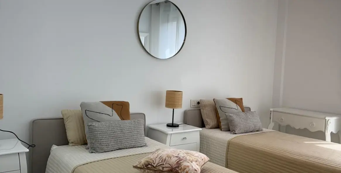 Sale of middle floor apartment in Nueva Andalucía 19