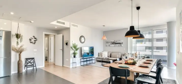 Sale of middle floor apartment in Nueva Andalucía 3