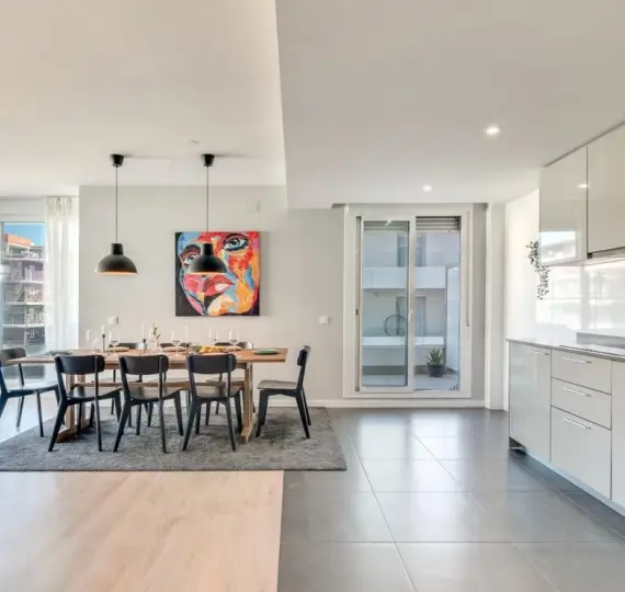 Sale of middle floor apartment in Nueva Andalucía