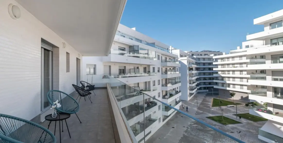 Sale of middle floor apartment in Nueva Andalucía 21