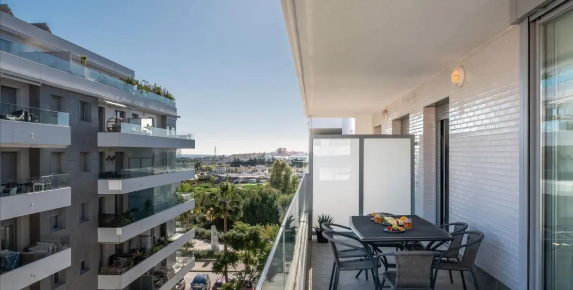 Sale of middle floor apartment in Nueva Andalucía 22