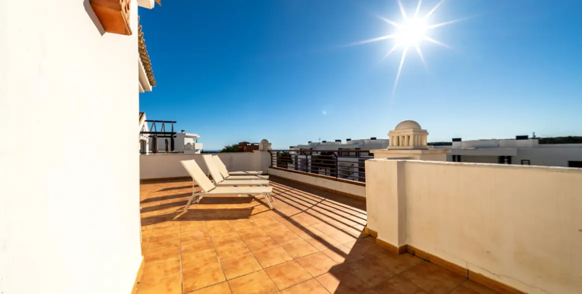 Продажа пентхауса в Casares Playa 2