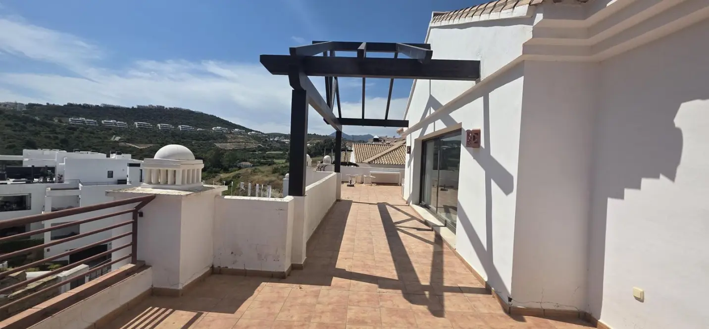 Продажа пентхауса в Casares Playa 2