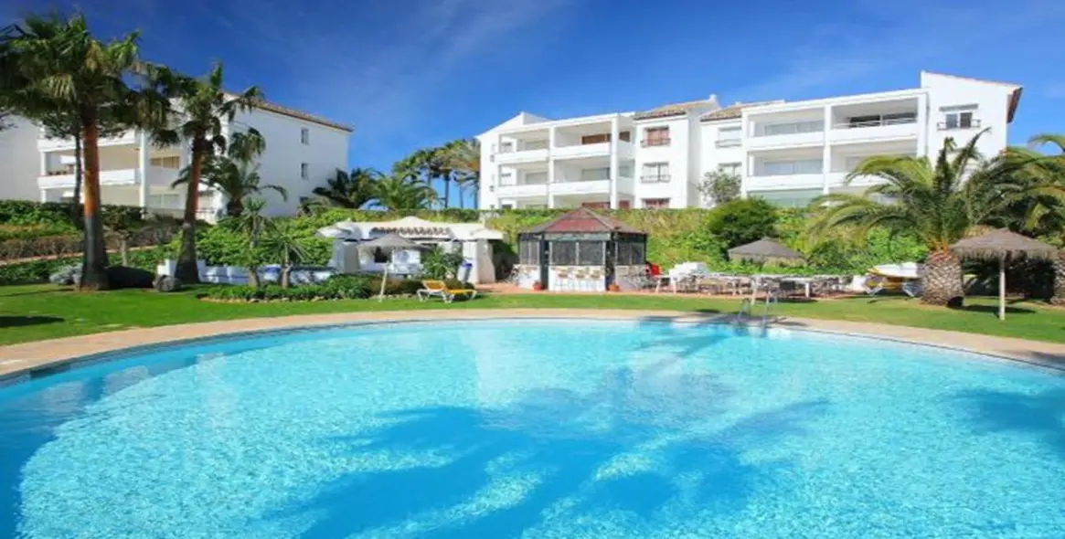 Sale of semi-detached house in Miraflores 2
