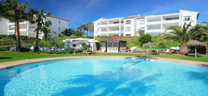 Venta de casa pareada en Miraflores 1