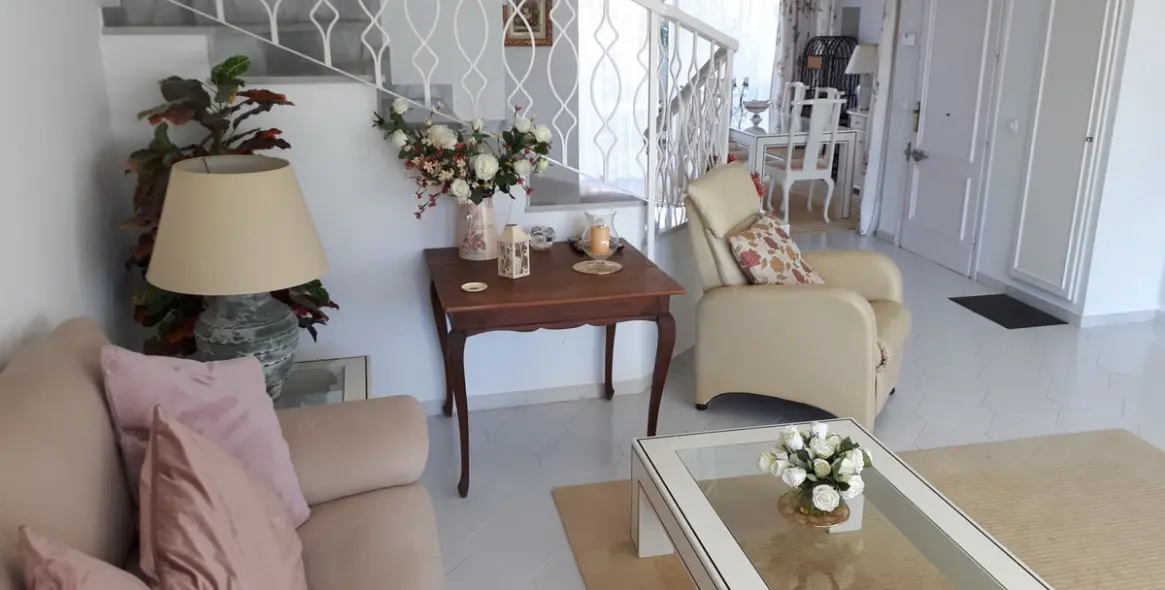 Sale of semi-detached house in Miraflores 12