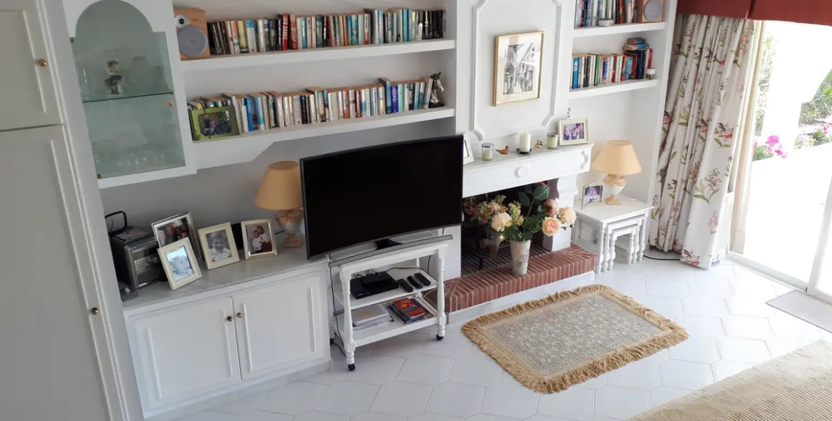 Sale of semi-detached house in Miraflores 17