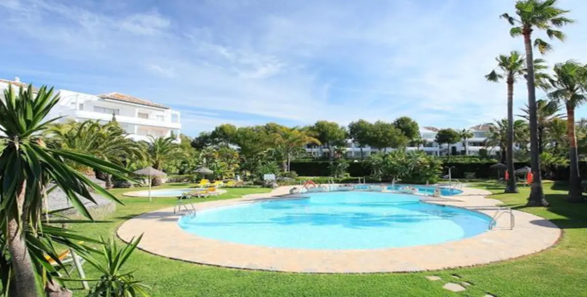 Sale of semi-detached house in Miraflores 20