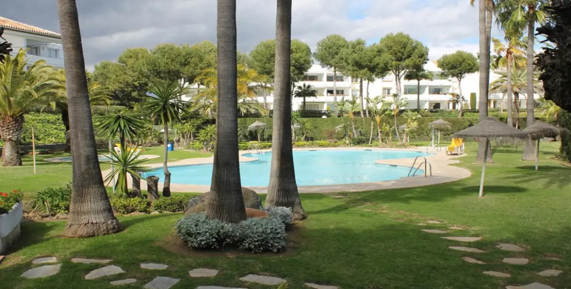Sale of semi-detached house in Miraflores 22