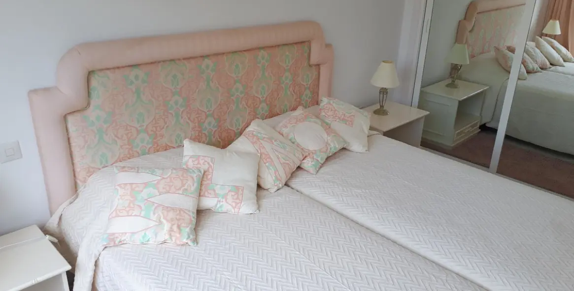 Sale of semi-detached house in Miraflores 31