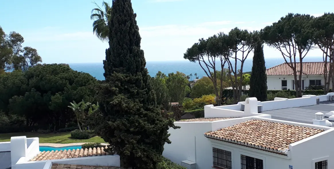 Sale of semi-detached house in Miraflores 37